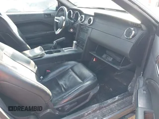 2006 Ford Mustang Standard with VIN 1ZVFT84N865139694, listed as a IAAI auction lot 42105051 with 198,042 mi miles and . Bid and sale history available at carsss.com. Image 5.