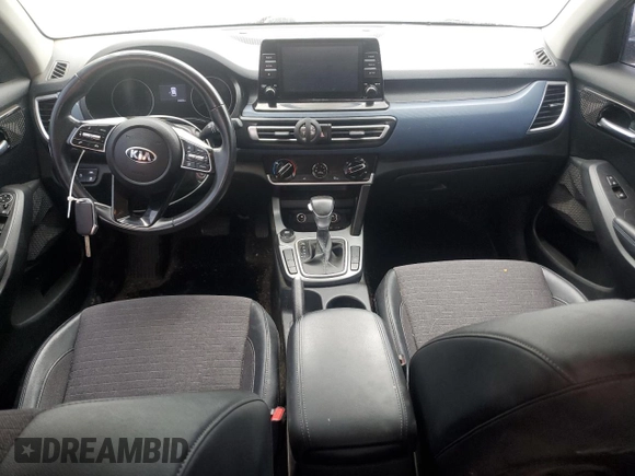 2021 Kia Seltos S z VIN KNDEU2AA3M7148248, wystawiony jako Copart lot #51500265 z przebiegiem 84 898 mil mil oraz Szkoda całkowita • Salvage title. Historia ofert i sprzedaży dostępna na DreamBid. Obrazek 8.