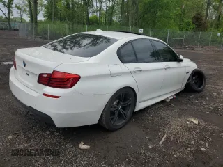 2015 BMW 5 Series 528i z VIN WBA5A5C57FD515650, wystawiony jako Copart lot #57110125 z przebiegiem 138 460 mil mil oraz Szkoda całkowita • Salvage title. Historia ofert i sprzedaży dostępna na DreamBid. Obrazek 3.