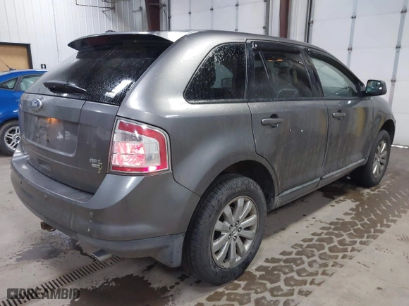 2010 Ford Edge SEL with VIN 2FMDK4JC4ABB40639, listed as a IAAI auction lot 42014570 with 185,645 mi miles. Bid and sale history available at carsss.com. Image 4.
