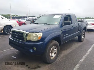 2006 Toyota Tacoma z VIN 5TEUU42N16Z235070, wystawiony jako IAAI lot #42306787 z przebiegiem 323 563 mil mil oraz . Historia ofert i sprzedaży dostępna na DreamBid. Obrazek 2.