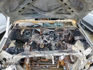 2004 Ford F-350 XL z VIN 1FTSW31P74EB47011, wystawiony jako Copart lot #55512125 z przebiegiem Nie podano mil oraz Nie do naprawy • Non repairable. Historia ofert i sprzedaży dostępna na DreamBid. Obrazek 12.