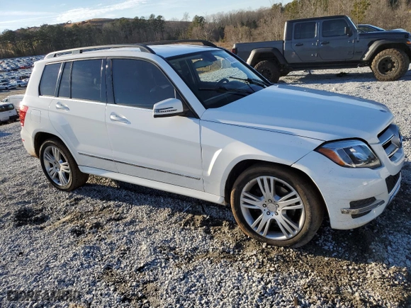2015 Mercedes-Benz GLK-Class GLK 350 with VIN WDCGG5HB6FG347615, listed as a Copart auction lot 88359145 with 0 mi miles and Salvage Title. Bid and sale history available at carsss.com. Image 4.