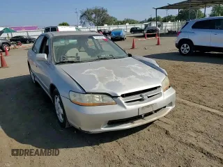 1998 Honda Accord EX z VIN 1HGCG555XWA040830, wystawiony jako Copart lot #74704554 z przebiegiem 253 788 mil mil oraz Szkoda całkowita • Salvage title. Historia ofert i sprzedaży dostępna na DreamBid. Obrazek 10.