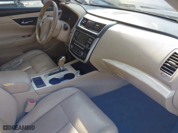 2018 Nissan Altima 2.5 SL with VIN 1N4AL3AP3JC156774, listed as a IAAI auction lot 41316010 with 164,647 mi miles. Bid and sale history available at carsss.com. Image 5.