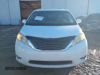 2012 Toyota Sienna XLE with VIN 5TDDK3DC4CS042464, listed as a IAAI auction lot 41199300 with 143,677 mi miles. Bid and sale history available at carsss.com. Image 12.