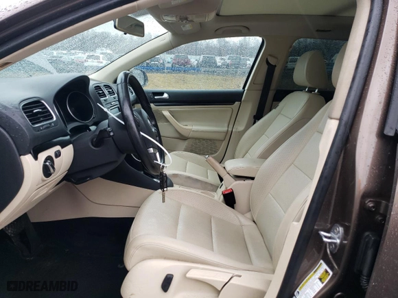 2014 Volkswagen Jetta SportWagen TDI w/Sunroof & Nav with VIN 3VWPL7AJ4EM604450, listed as a Copart auction lot 84239404 with 91715 miles and Salvage Title. Bid and sale history available at carsss.com. Image 7.