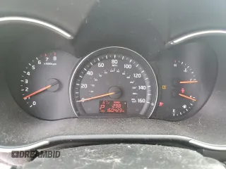 2015 Kia Sorento LX z VIN 5XYKT4A66FG643952, wystawiony jako Copart lot #53346815 z przebiegiem 160 423 mil mil oraz Szkoda całkowita • Salvage title. Historia ofert i sprzedaży dostępna na DreamBid. Obrazek 9.