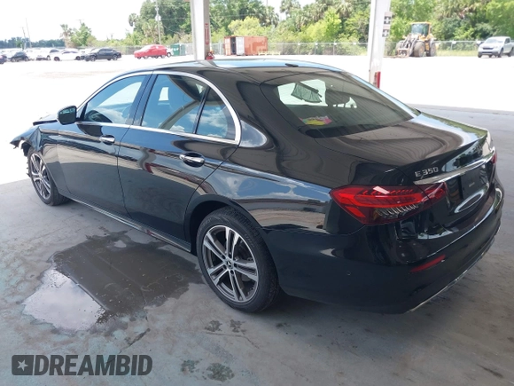 2021 Mercedes-Benz E 350 z VIN W1KZF8EB8MA873550, wystawiony jako IAAI lot #42299371 z przebiegiem 62 734 mil mil oraz . Historia ofert i sprzedaży dostępna na DreamBid. Obrazek 3.
