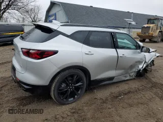 2022 Chevrolet Blazer RS z VIN 3GNKBKRS9NS146018, wystawiony jako Copart lot #82160704 z przebiegiem 27 919 mil mil oraz Czysty tytuł • Clean title. Historia ofert i sprzedaży dostępna na DreamBid. Obrazek 3.