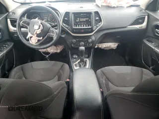 2015 Jeep Cherokee Latitude z VIN 1C4PJMCS3FW625935, wystawiony jako Copart lot #57577905 z przebiegiem 149 317 mil mil oraz Nie do naprawy • Non repairable. Historia ofert i sprzedaży dostępna na DreamBid. Obrazek 8.
