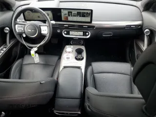 2023 Genesis GV60 Advanced z VIN KMUKCDTC1PU014504, wystawiony jako Copart lot #68915134 z przebiegiem 22 430 mil mil oraz Szkody całkowita. Historia ofert i sprzedaży dostępna na DreamBid. Obrazek 8.
