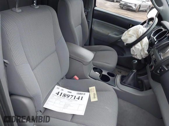 2006 Toyota Tacoma with VIN 5TEUX42N66Z233581, listed as a IAAI auction lot 41897141 with 153,117 mi miles and . Bid and sale history available at DreamBid. Image 5.