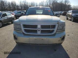 2011 Ram Dakota Bighorn/Lonestar with VIN 1D7RW3GK4BS534193, listed as a Copart auction lot 44601545 with 195,825 mi miles and Salvage Title. Bid and sale history available at carsss.com. Image 5.