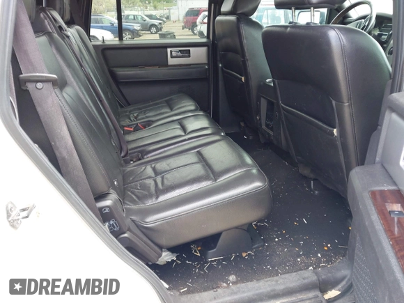 2010 Ford Expedition Limited z VIN 1FMJU2A51AEA71139, wystawiony jako IAAI lot #42231671 z przebiegiem 294 605 mil mil oraz . Historia ofert i sprzedaży dostępna na DreamBid. Obrazek 8.