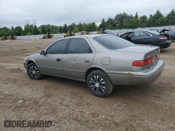 2001 Toyota Camry CE z VIN 4T1BG22K01U057836, wystawiony jako Copart lot #57046325 z przebiegiem 151 882 mil mil oraz Szkoda całkowita • Salvage title. Historia ofert i sprzedaży dostępna na DreamBid. Obrazek 2.