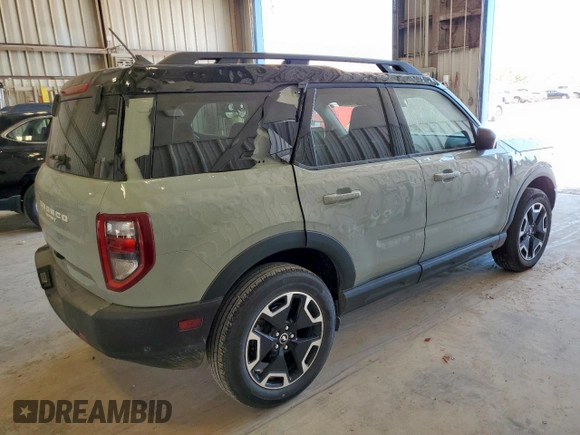 2024 Ford Bronco Sport Outer Banks with VIN 3FMCR9C60RRF18299, listed as a Copart auction lot 61671845 with 7,592 mi miles and Clean title. Bid and sale history available at DreamBid. Image 3.