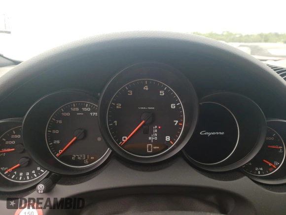 2017 Porsche Cayenne z VIN WP1AA2A23HKA87999, wystawiony jako Copart lot #57457705 z przebiegiem 27 231 mil mil oraz Szkoda całkowita • Salvage title. Historia ofert i sprzedaży dostępna na DreamBid. Obrazek 9.