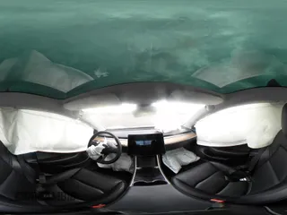 2020 Tesla Model 3 Standard Range Plus z VIN 5YJ3E1EA3LF590450, wystawiony jako IAAI lot #42026296 z przebiegiem 68 242 mil mil oraz . Historia ofert i sprzedaży dostępna na DreamBid. Obrazek 17.