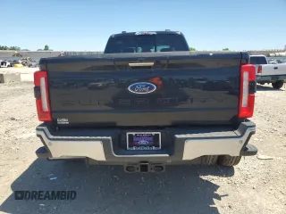 2024 Ford F-350 XL z VIN 1FT8W3DT3REF35847, wystawiony jako Copart lot #57239515 z przebiegiem 12 747 mil mil oraz Szkoda całkowita • Salvage title. Historia ofert i sprzedaży dostępna na DreamBid. Obrazek 6.