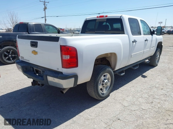 2014 Chevrolet Silverado 2500HD LT with VIN 1GC1CXCG5EF186765, listed as a IAAI auction lot 41906447 with 223,521 mi miles. Bid and sale history available at carsss.com. Image 4.
