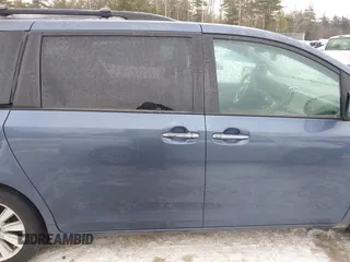 2017 Toyota Sienna XLE с VIN 5TDDZ3DC9HS159153, выставлен на аукционе IAAI как лот 41350390 с пробегом 110 715 миль миль и . История ставок и продаж доступна на DreamBid. Изображение 13.