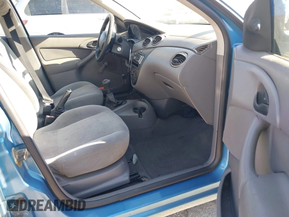 2000 Ford Focus LX with VIN 1FAFP33P8YW330922, listed as a IAAI auction lot 41643279 with 153,400 mi miles and . Bid and sale history available at carsss.com. Image 5.