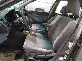 2005 Honda Civic LX z VIN JHMES16535S003882, wystawiony jako Copart lot #55854725 z przebiegiem 245 588 mil mil oraz Nie do naprawy • Non repairable. Historia ofert i sprzedaży dostępna na DreamBid. Obrazek 7.