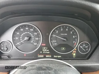 2014 BMW 3 Series 328i xDrive с VIN WBA3B5G55ENS11000, выставлен на аукционе Copart как лот 60716015 с пробегом 123 609 миль миль и Списание • Salvage title. История ставок и продаж доступна на DreamBid. Изображение 9.