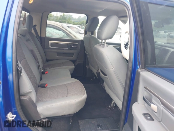 2015 Ram 1500 Big Horn z VIN 1C6RR7LT5FS758805, wystawiony jako IAAI lot #42445577 z przebiegiem 221 208 mil mil oraz . Historia ofert i sprzedaży dostępna na DreamBid. Obrazek 8.