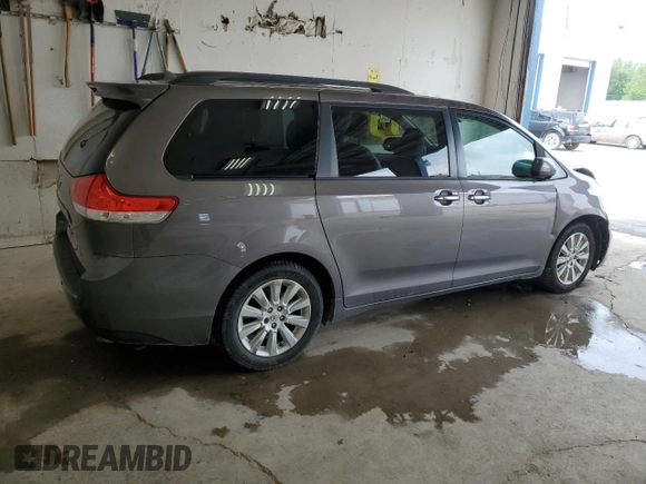 2012 Toyota Sienna XLE с VIN 5TDDK3DC8CS042919, выставлен на аукционе Copart как лот 62644385 с пробегом 135 252 миль миль и Списание • Salvage title. История ставок и продаж доступна на DreamBid. Изображение 3.