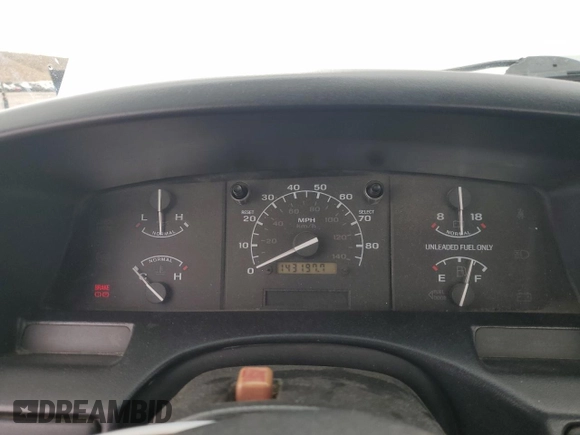1996 Ford F-150 with VIN 1FTEF14Y2TLA02667, listed as a Copart auction lot 49686735 with 143,197 mi miles and Clean title. Bid and sale history available at DreamBid. Image 9.