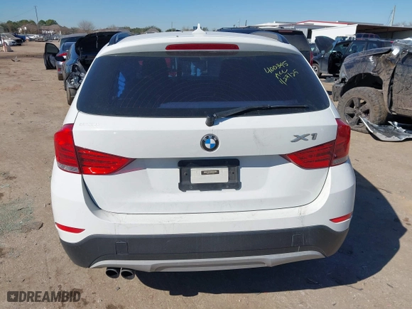 2015 BMW X1 sDrive28i with VIN WBAVM1C51FVZ94433, listed as a IAAI auction lot 41425205 with 148,346 mi miles. Bid and sale history available at carsss.com. Image 16.