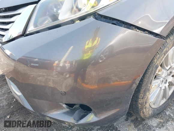 2017 Toyota Sienna XLE with VIN 5TDDZ3DC9HS183372, listed as a IAAI auction lot 42440209 with 112,199 mi miles and . Bid and sale history available at DreamBid. Image 17.