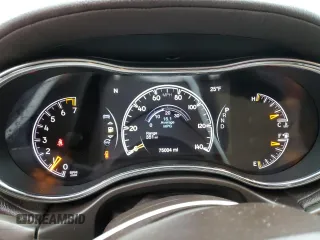 2019 Jeep Grand Cherokee High Altitude with VIN 1C4RJFCG9KC687917, listed as a Copart auction lot 82657114 with 75,004 mi miles and Salvage Title. Bid and sale history available at carsss.com. Image 9.