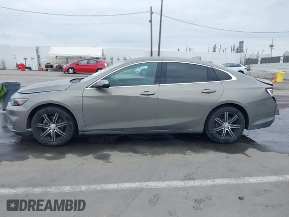 2017 Chevrolet Malibu LT with VIN 1G1ZE5STXHF215920, listed as a IAAI auction lot 42076644 with 122,276 mi miles and . Bid and sale history available at DreamBid. Image 14.