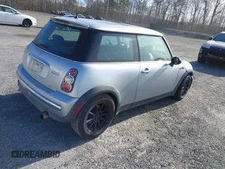 2003 MINI Hardtop with VIN WMWRC334X3TC45616, listed as a IAAI auction lot 41714354 with Not provided miles and . Bid and sale history available at DreamBid. Image 4.