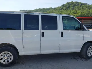 2009 Chevrolet Express Cargo with VIN 1GCFG154691155652, listed as a IAAI auction lot 42692824 with 40,430 mi miles and . Bid and sale history available at DreamBid. Image 13.
