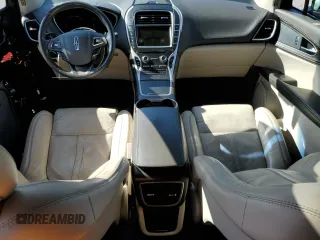 2017 Lincoln MKX Reserve z VIN 2LMPJ8LR5HBL13415, wystawiony jako Copart lot #51784495 z przebiegiem 114 580 mil mil oraz Szkoda całkowita • Salvage title. Historia ofert i sprzedaży dostępna na DreamBid. Obrazek 8.