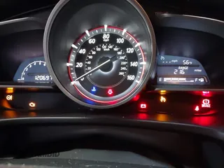 2016 Mazda 3 i Sport z VIN 3MZBM1U73GM324865, wystawiony jako IAAI lot #42317090 z przebiegiem 120 697 mil mil oraz . Historia ofert i sprzedaży dostępna na DreamBid. Obrazek 7.