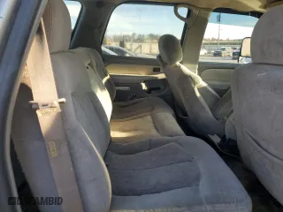 2001 Chevrolet Tahoe LT with VIN 1GNEC13T01R193506, listed as a Copart auction lot 48208405 with 300,598 mi miles and Salvage Title. Bid and sale history available at carsss.com. Image 11.