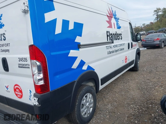 2024 Ram ProMaster Cargo Tradesman with VIN 3C6LRVDG8RE125556, listed as a IAAI auction lot 40618955 with 16 mi miles and . Bid and sale history available at DreamBid. Image 4.