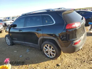 2017 Jeep Cherokee Latitude with VIN 1C4PJLCS3HW547640, listed as a Copart auction lot 83420164 with Not Provided miles and Clean Title. Bid and sale history available at carsss.com. Image 2.