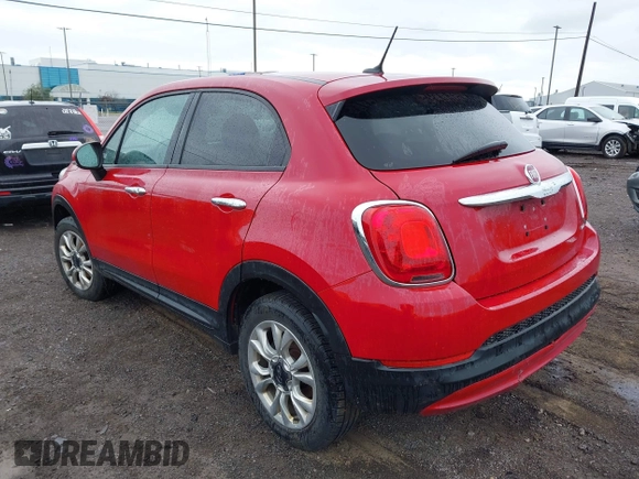 2016 FIAT 500X Easy z VIN ZFBCFYBT0GP363307, wystawiony jako IAAI lot #42358775 z przebiegiem 103 635 mil mil oraz . Historia ofert i sprzedaży dostępna na DreamBid. Obrazek 3.