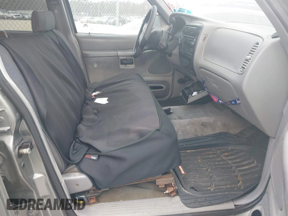 2001 Ford Explorer XLT z VIN 1FMZU73E31ZA54199, wystawiony jako IAAI lot #41436931 z przebiegiem 212 087 mil mil oraz . Historia ofert i sprzedaży dostępna na DreamBid. Obrazek 5.