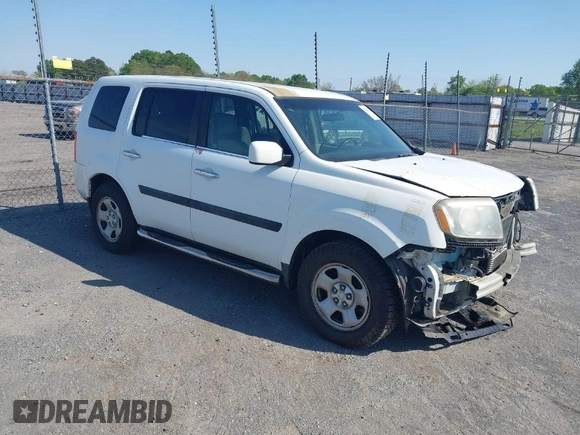 2011 Honda Pilot LX with VIN 5FNYF4H21BB094179, listed as a IAAI auction lot 42012733 with 183,546 mi miles. Bid and sale history available at carsss.com. Image 1.