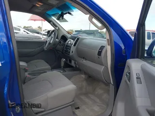 2014 Nissan Frontier SV with VIN 1N6AD0ER1EN765693, listed as a IAAI auction lot 41560914 with 165,572 mi miles and . Bid and sale history available at DreamBid. Image 5.