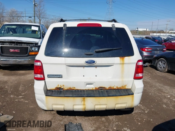 2011 Ford Escape XLT with VIN 1FMCU0D77BKB45161, listed as a IAAI auction lot 41890058 with 263,786 mi miles. Bid and sale history available at carsss.com. Image 17.