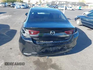 2021 Mazda 3 S z VIN JM1BPAAL8M1321402, wystawiony jako IAAI lot #41693911 z przebiegiem 35 144 mil mil oraz . Historia ofert i sprzedaży dostępna na DreamBid. Obrazek 18.