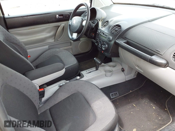 2000 Volkswagen Beetle GLS with VIN 3VWCA21C9YM499921, listed as a IAAI auction lot 42161756 with 74,194 mi miles and . Bid and sale history available at DreamBid. Image 5.